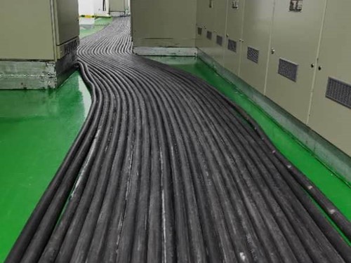 北京如何根据理论计算公式计算温度对特定电压测量结果的影响？